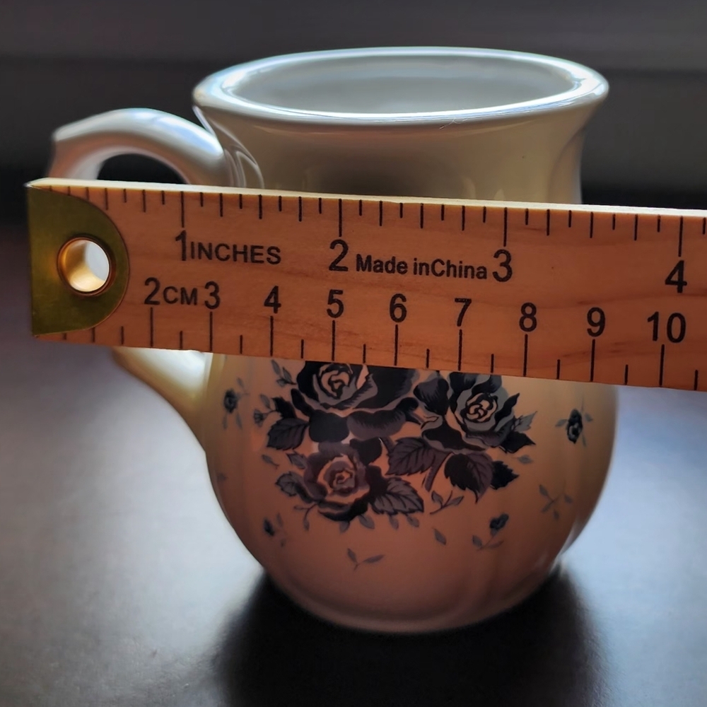 Ceramic white with blue roses‎ cup - Picture 13 of 14
